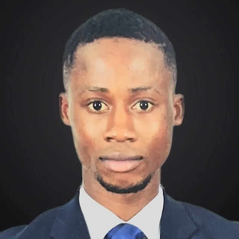 Portrait de N'DRI Fidèle, juriste, clerc de commissaire de justice